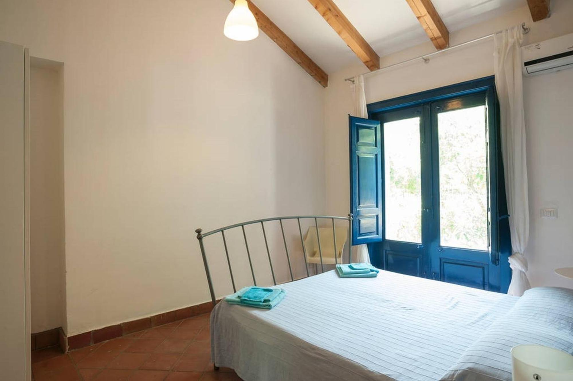 Apartamento Come In Sicily La Pietra Monaca Acireale Habitación foto